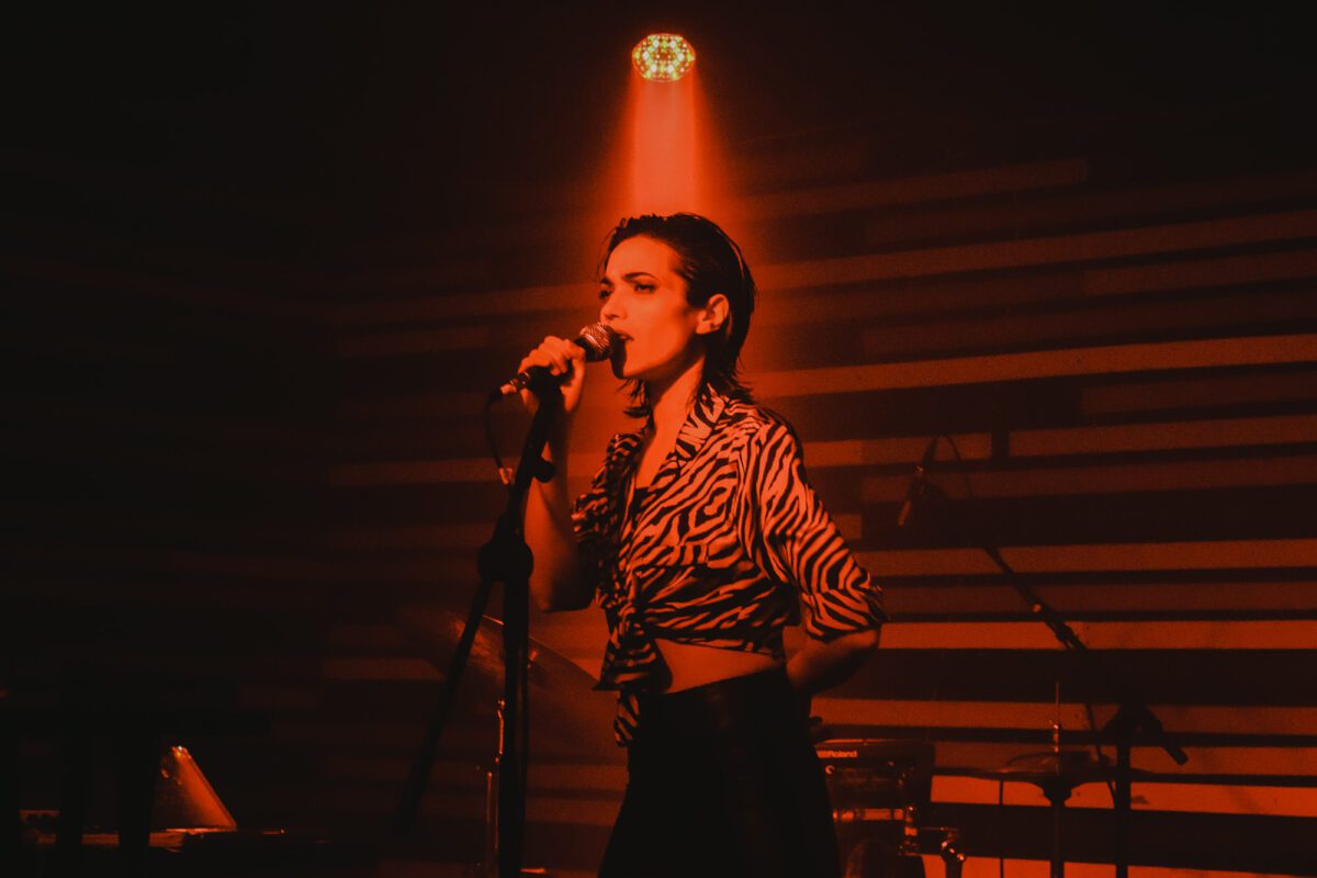 LAURA KRIEG - Imagen 2